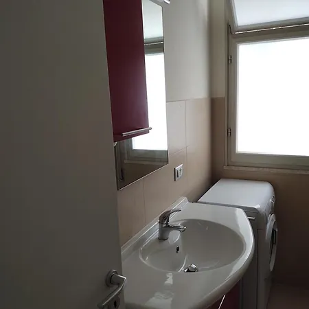 Apartamento Diana , 2nd Piano, *